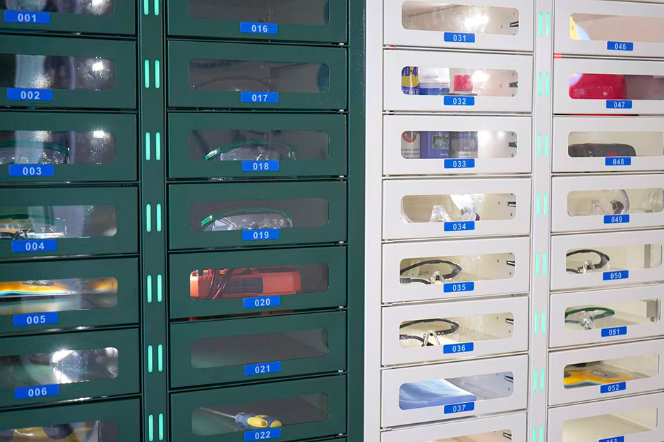 Combi Locker. Промышленный постамат для хранения оснастки, инструмента, СИЗ